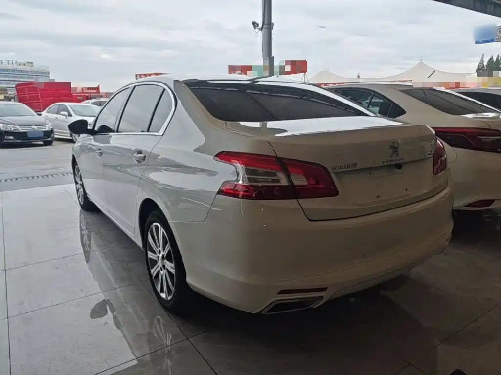 Peugeot 408 — миниатюра 5