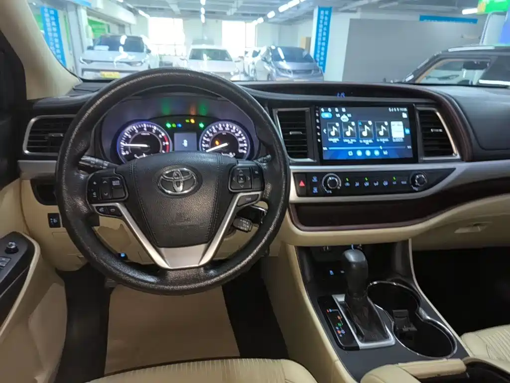 Toyota Highlander — миниатюра 11