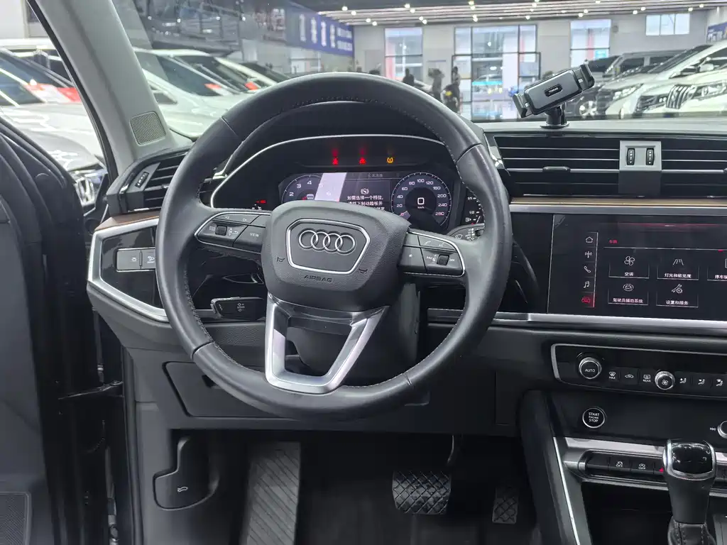 Audi Q3 — миниатюра 16