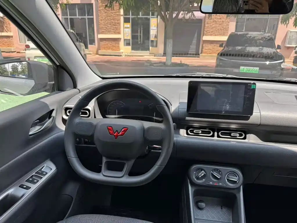 Wuling Hongguang EV — миниатюра 12