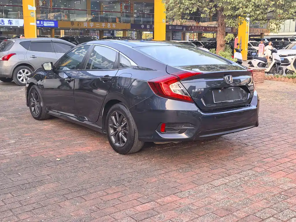 Honda Civic — миниатюра 4