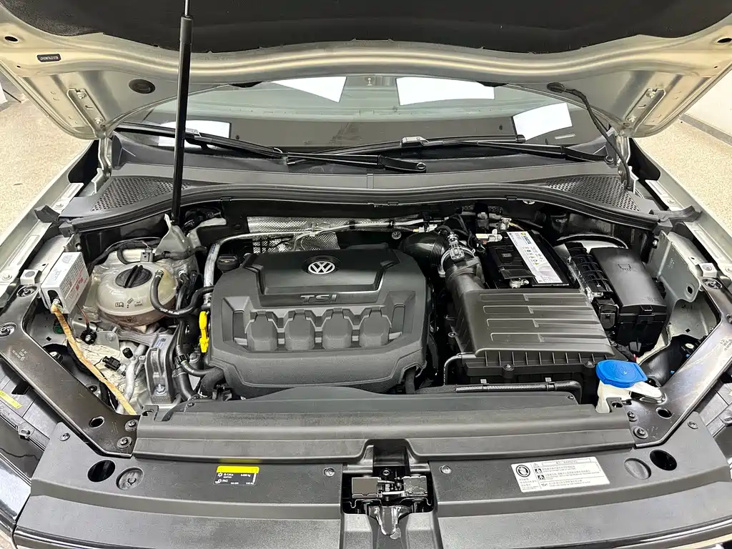 Volkswagen Tiguan L — миниатюра 24