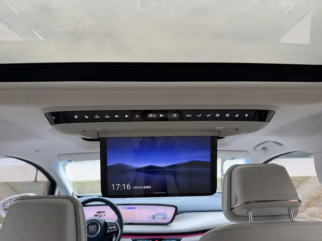 Buick GL8 Hybrid — миниатюра 13