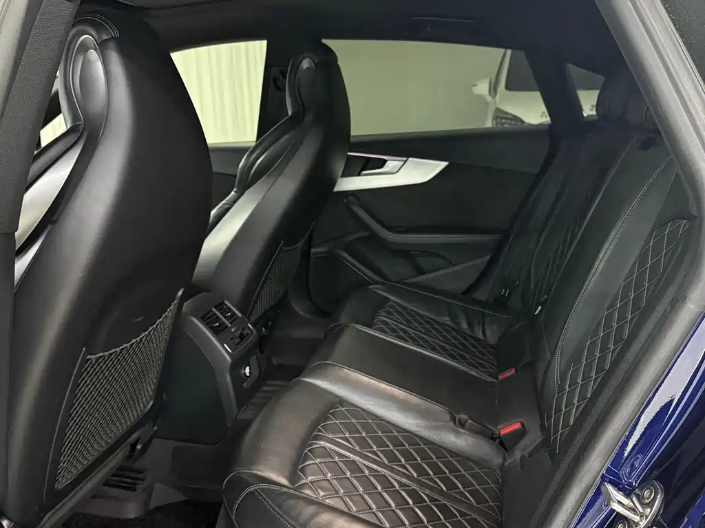 Audi S5 — миниатюра 5