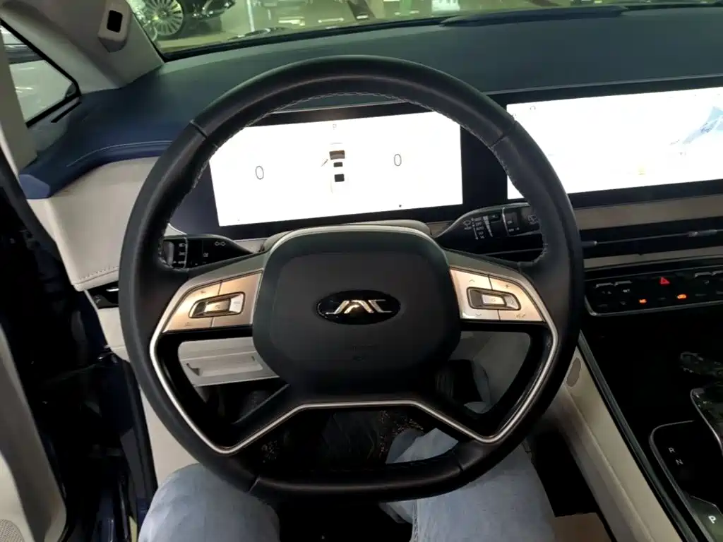 JAC Refine Refine RF8 PHEV — миниатюра 11