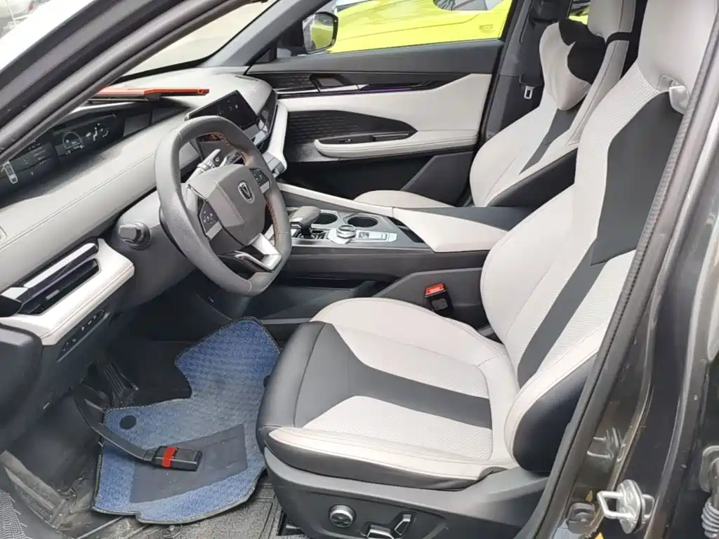 Changan UNI-V iDD — миниатюра 15