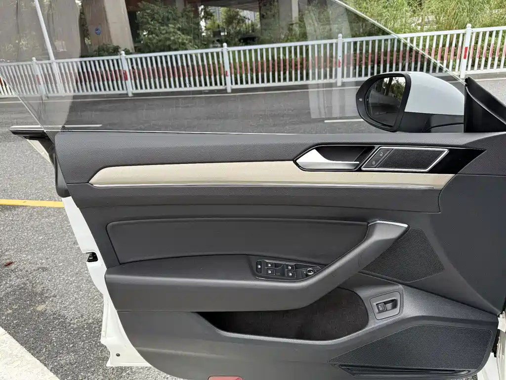 Volkswagen CC — миниатюра 7