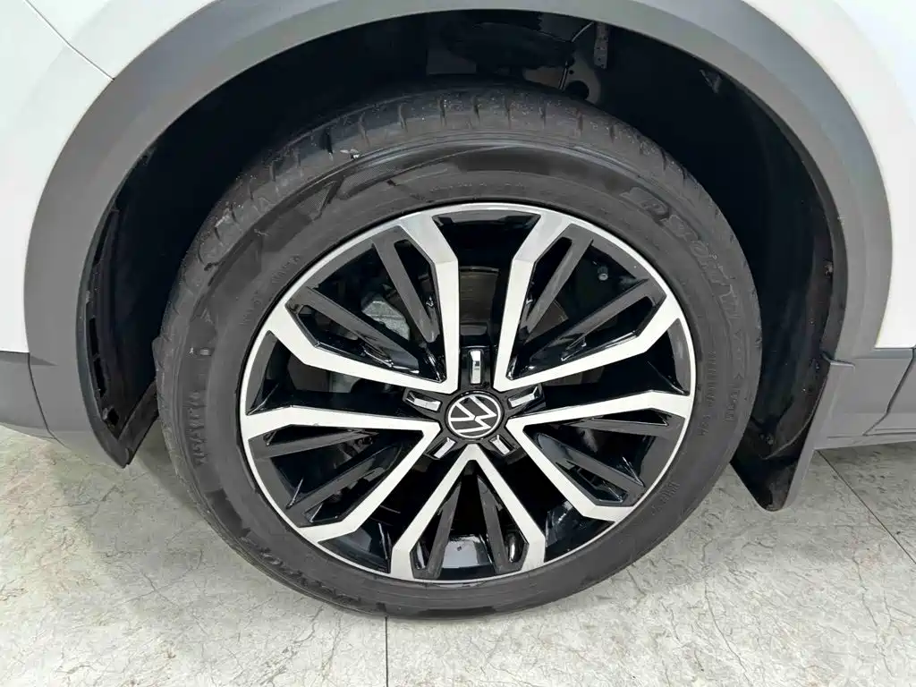 Volkswagen T-Roc — миниатюра 20