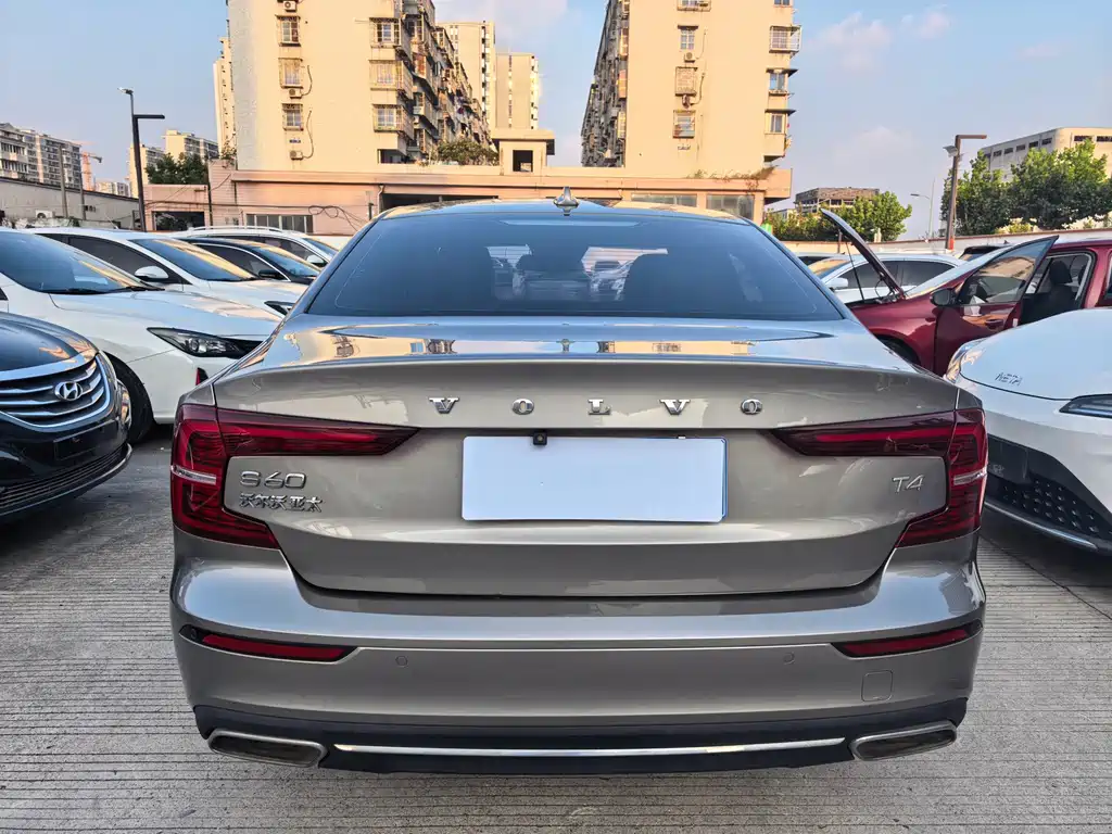 Volvo S60 — миниатюра 11