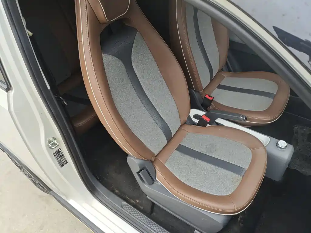 Wuling MINIEV — миниатюра 25