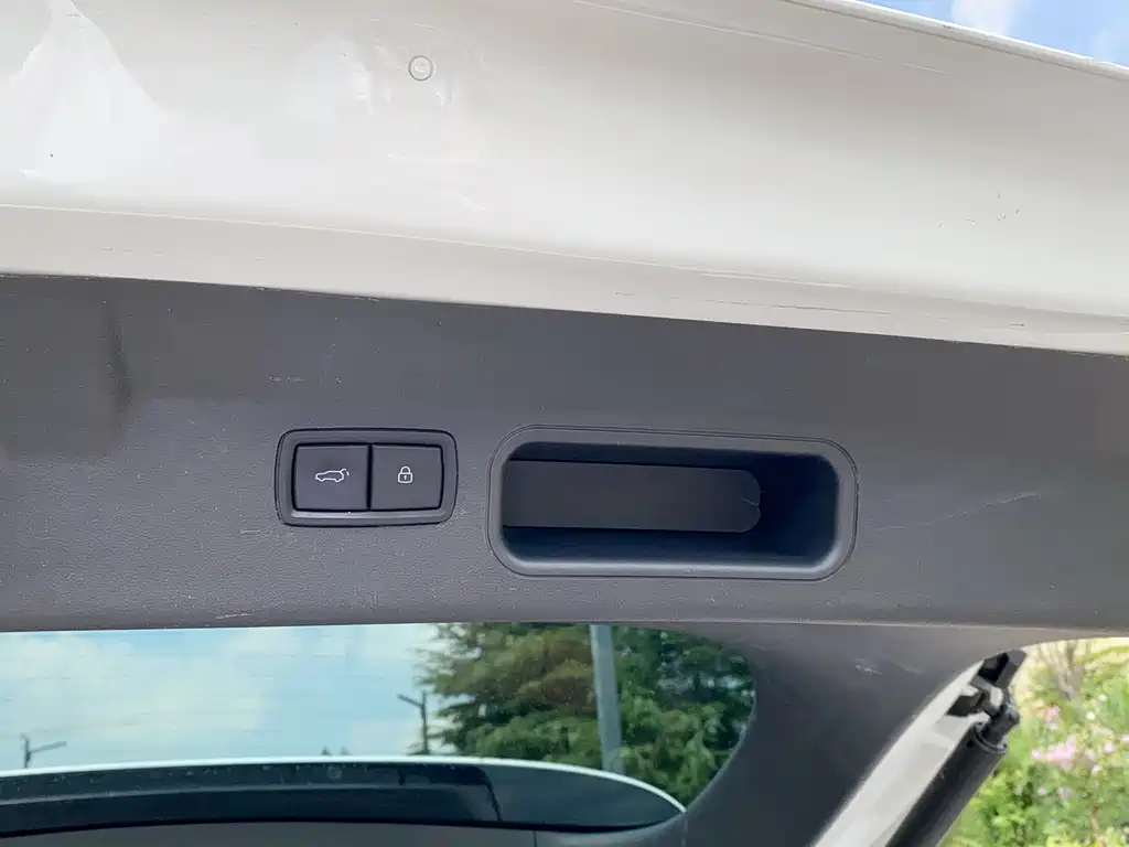 Li Auto Li ONE — миниатюра 21