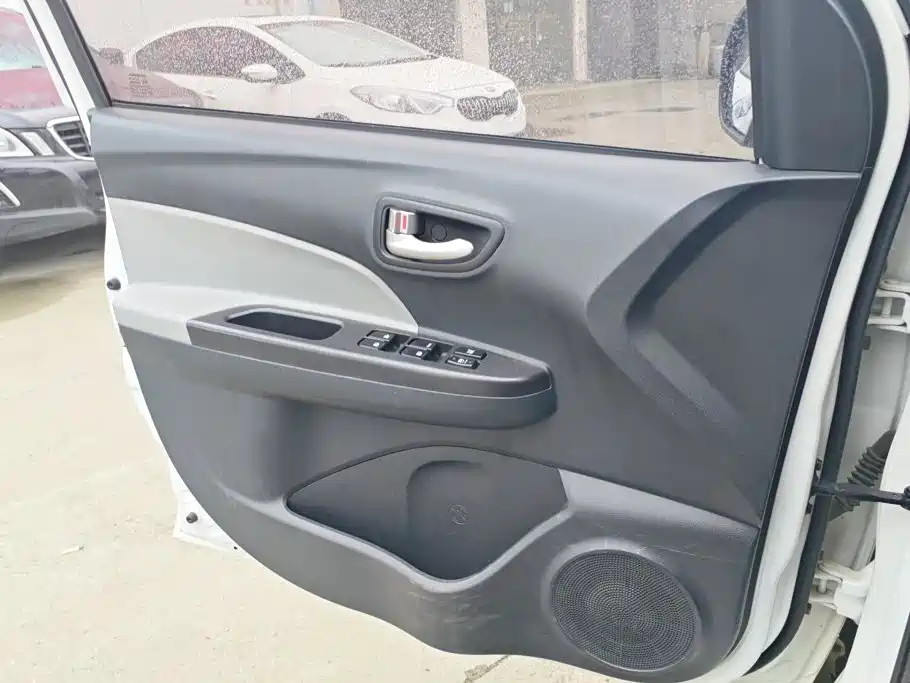 Changan Benben E-Star — миниатюра 7