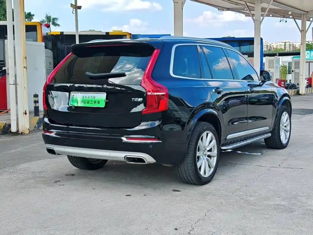 Volvo XC90 PHEV — миниатюра 8
