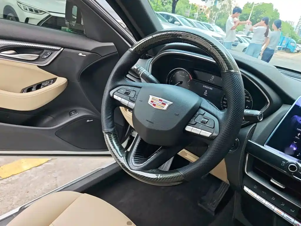 Cadillac CT5 — миниатюра 11