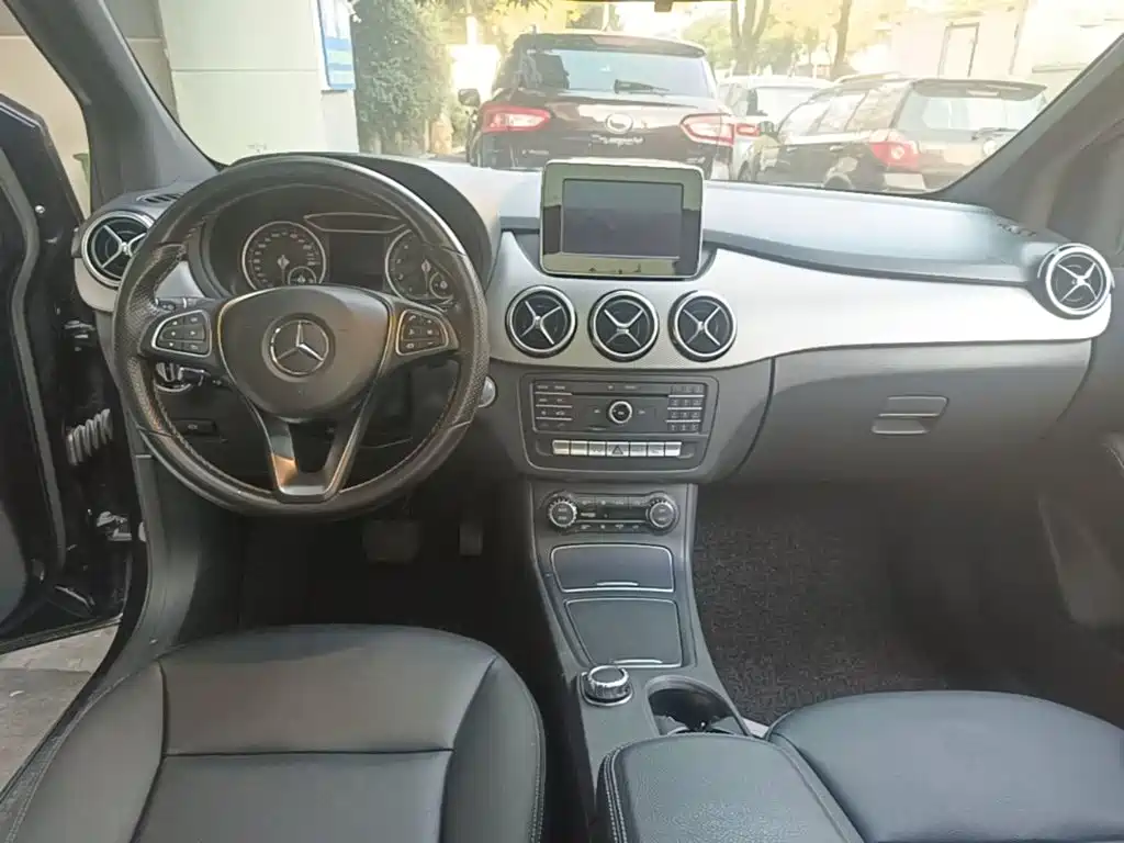 Mercedes-Benz B-Class — миниатюра 10