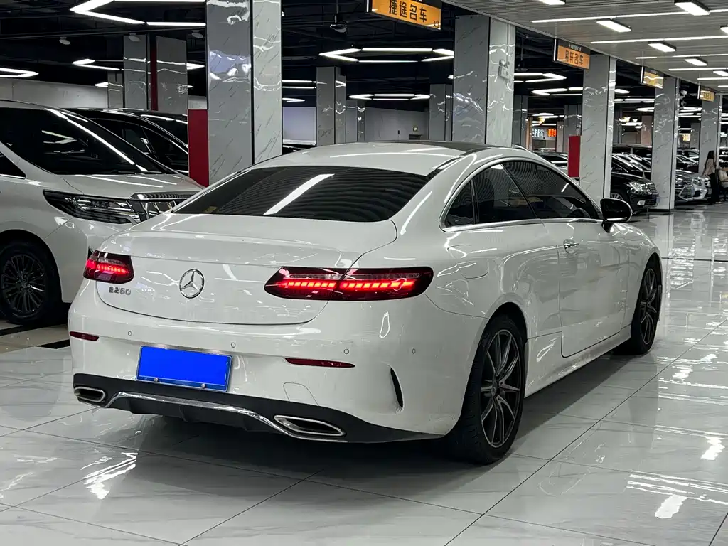 Mercedes-Benz E-Class (Import) — миниатюра 10