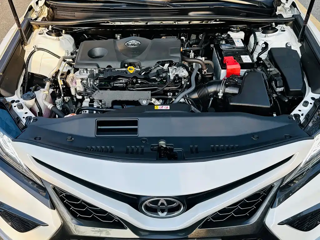 Toyota Camry — миниатюра 11