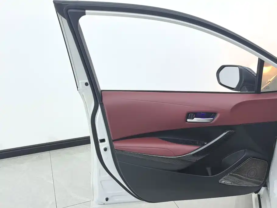 Toyota Corolla — миниатюра 7
