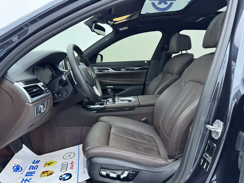 BMW 7 SERIES