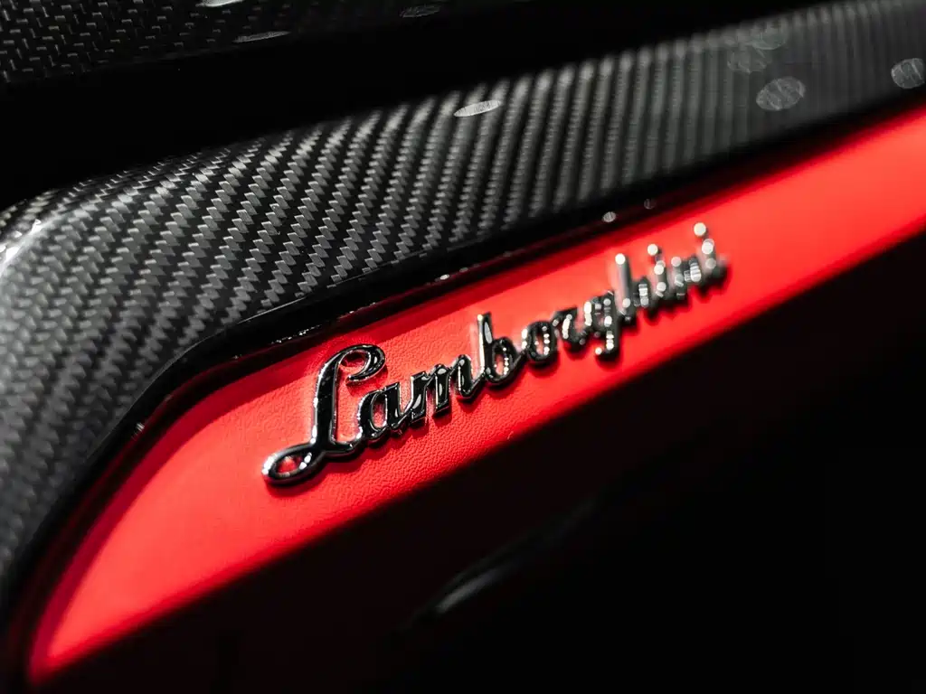 Lamborghini Urus — миниатюра 28