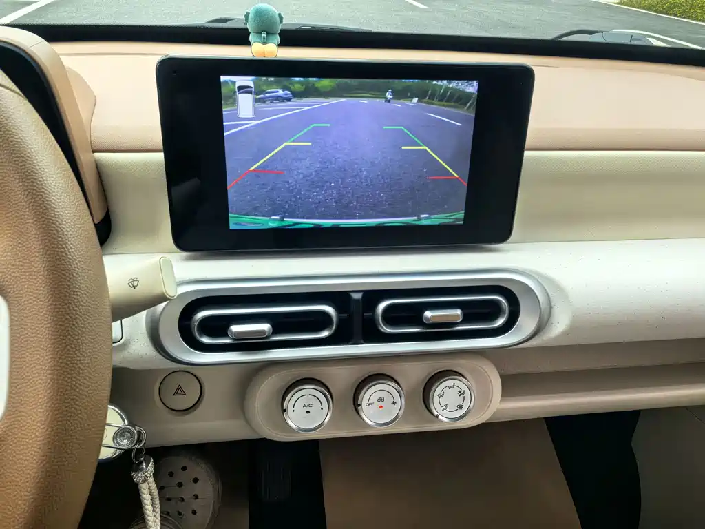 Wuling MINIEV — миниатюра 8