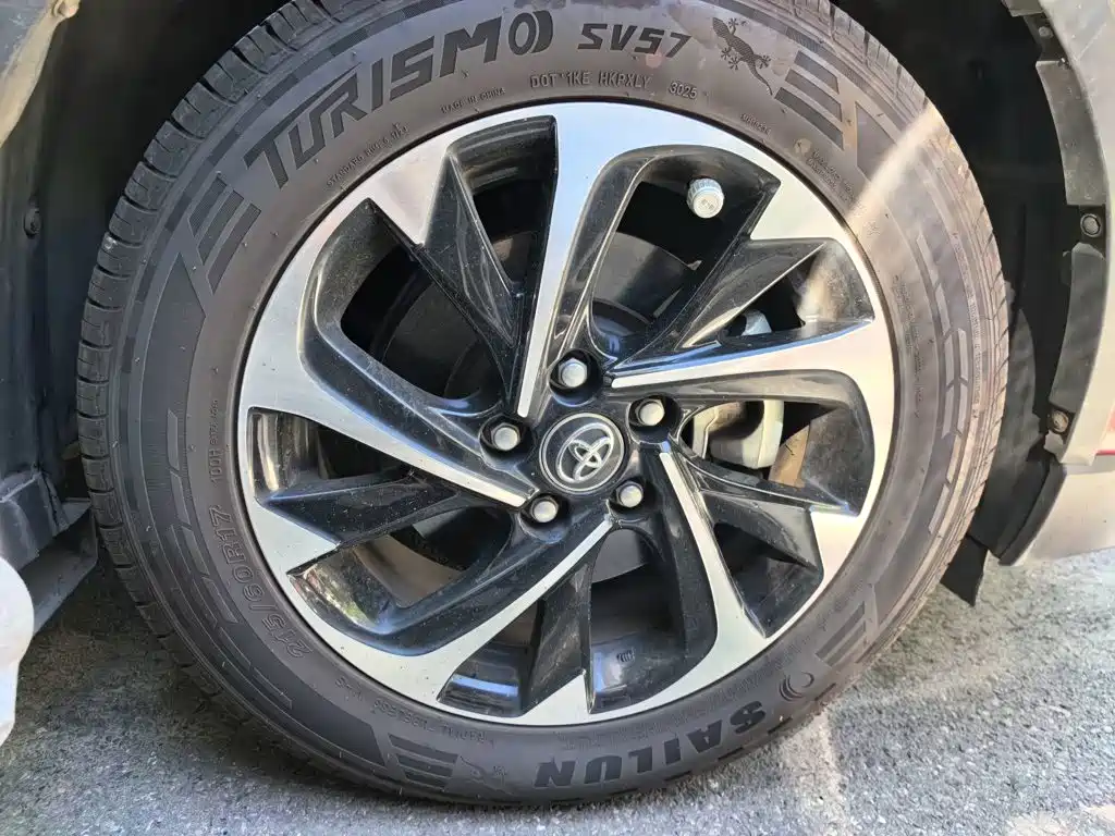 Toyota IZOA — миниатюра 8