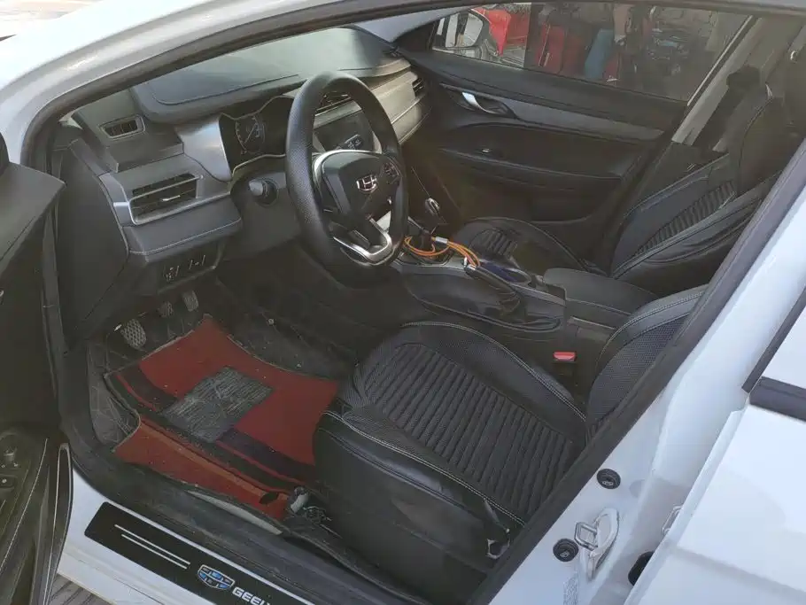 Geely Emgrand 2021 UP 1.5L MT Comfort