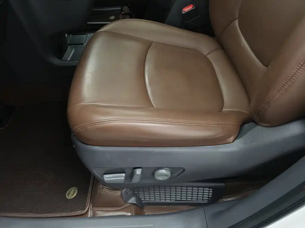 Toyota Granvia — миниатюра 20