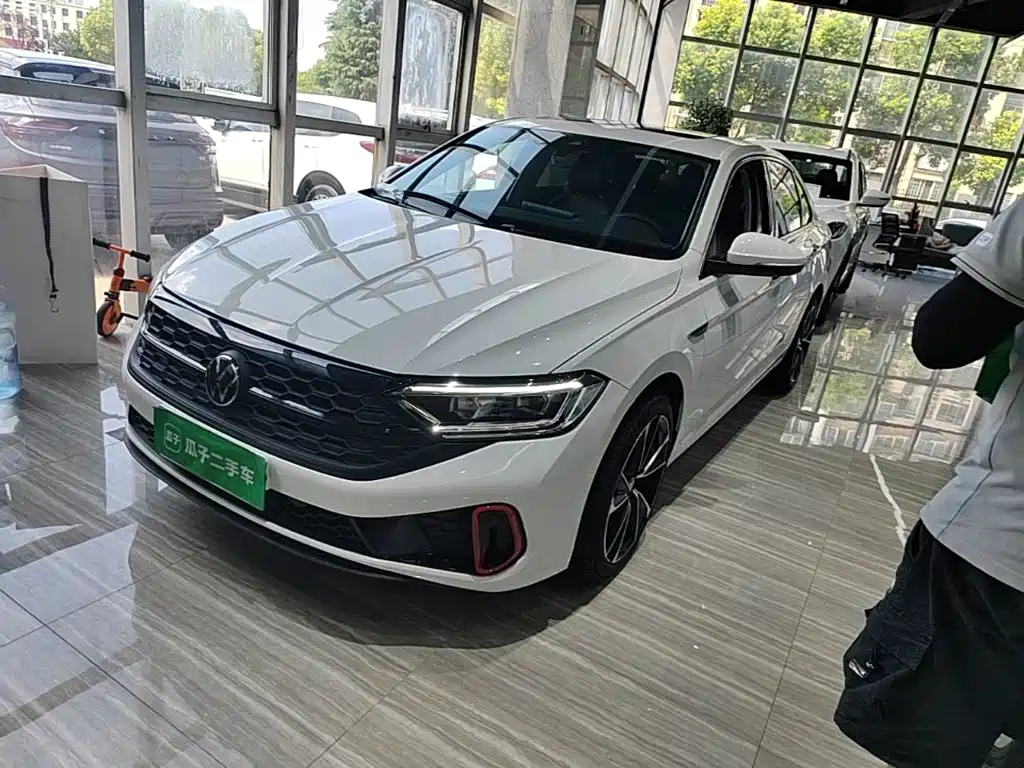 Volkswagen Sagitar — миниатюра 2