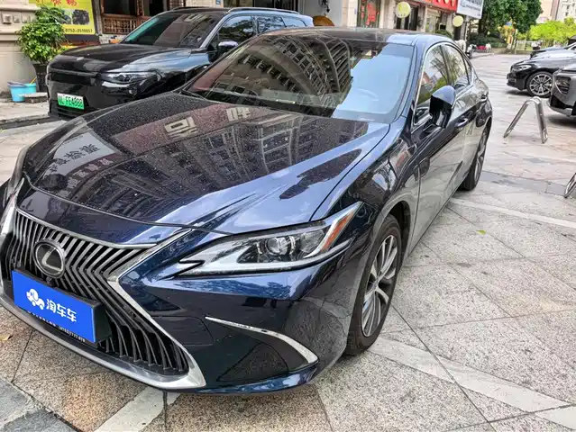 LEXUS ES 2021