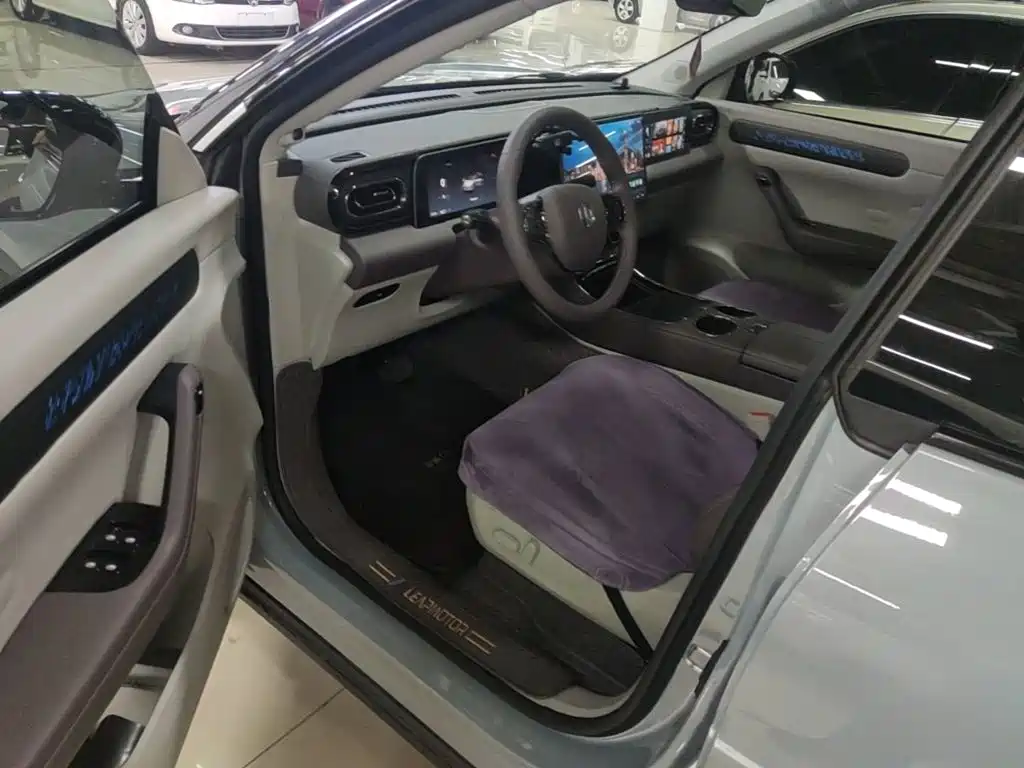 Leapmotor Leapmotor C11 — миниатюра 16