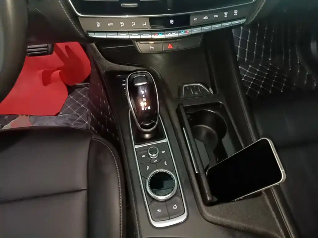 Cadillac CT5 — миниатюра 12