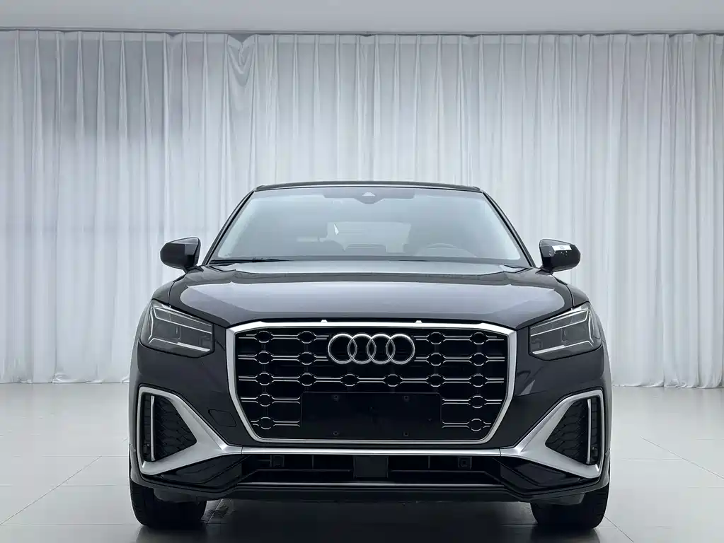 Audi Q2L 2022 35 TFSI Fashion