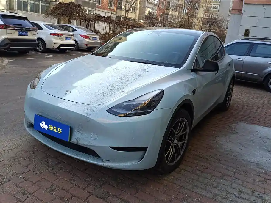 Tesla Model Y 2022