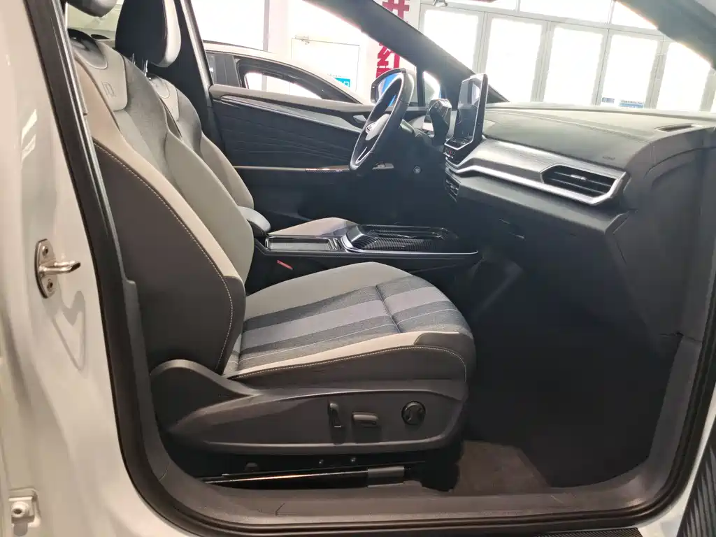 VOLKSWAGEN ID.4 CROZZ