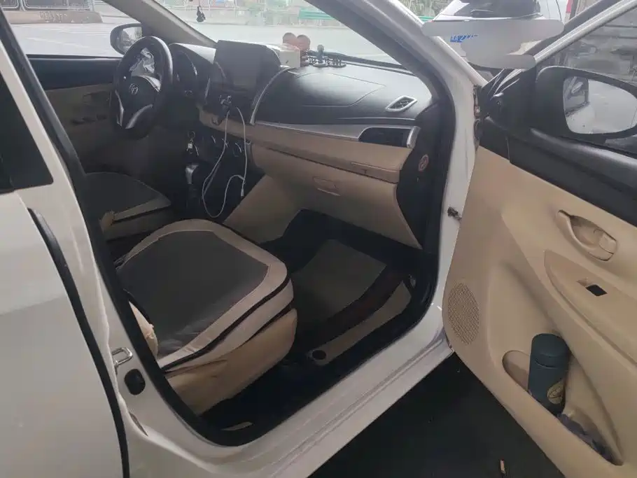 Toyota Vios — миниатюра 8