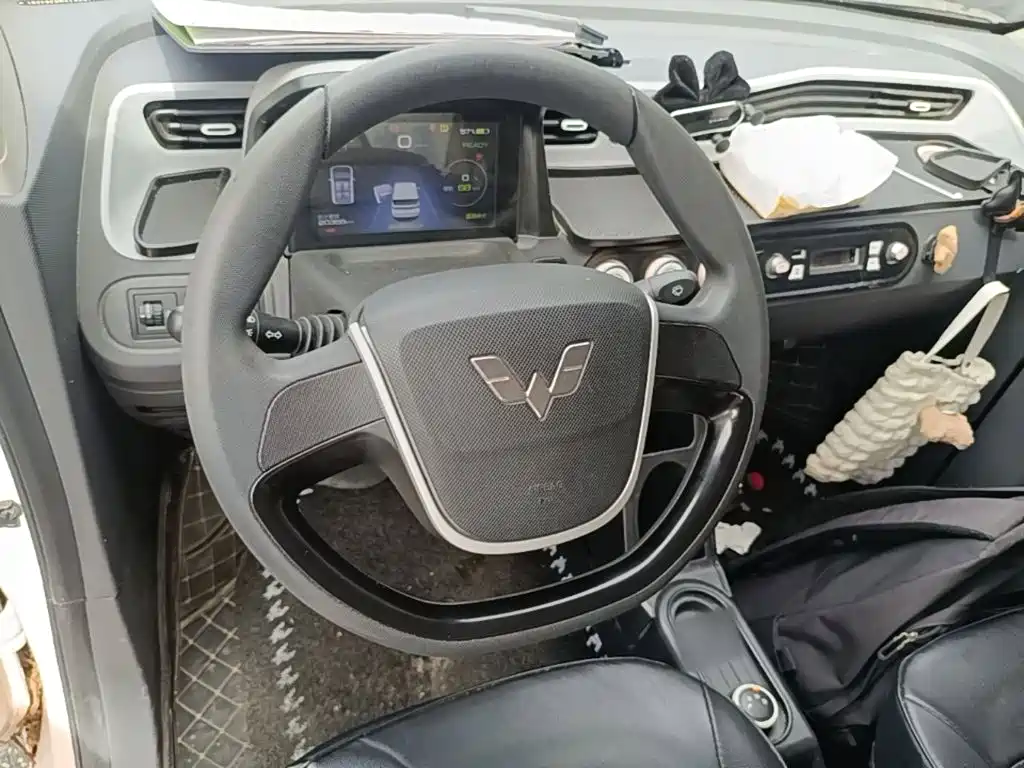 Wuling MINIEV — миниатюра 11