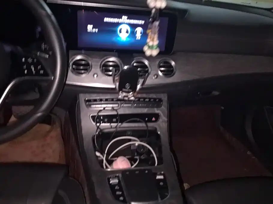 Mercedes-Benz E-Class — миниатюра 16