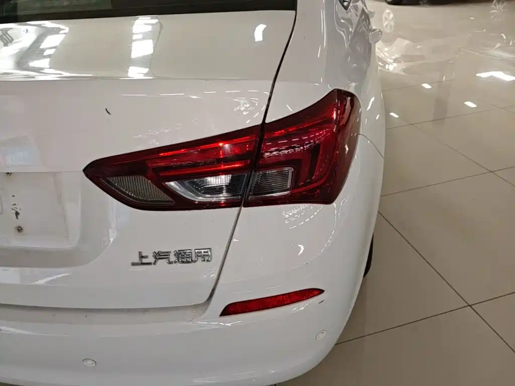 Buick Excelle — миниатюра 8
