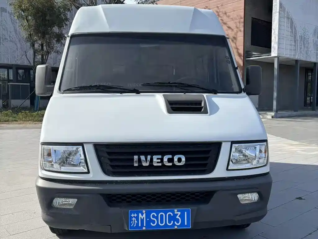 IVECO PROUD