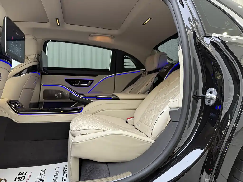 Mercedes-Benz S-Class — миниатюра 7