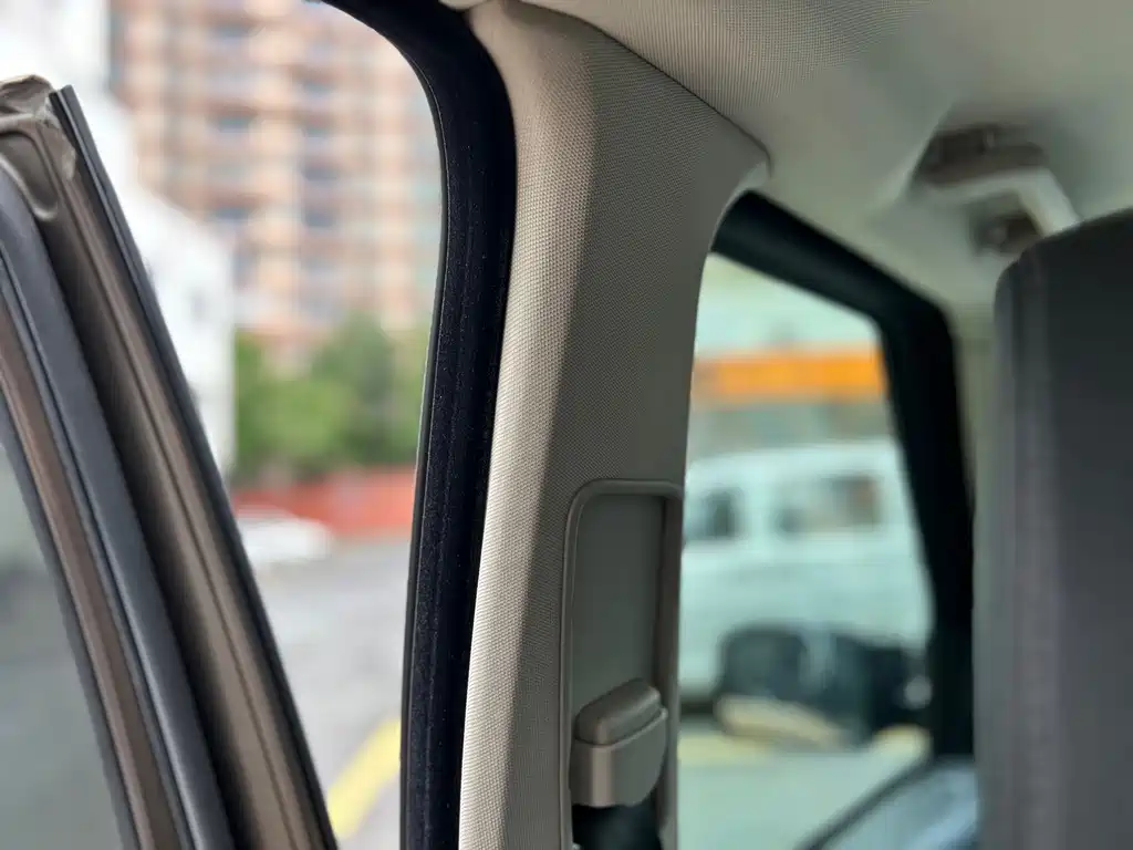 Land Rover Discovery — миниатюра 21