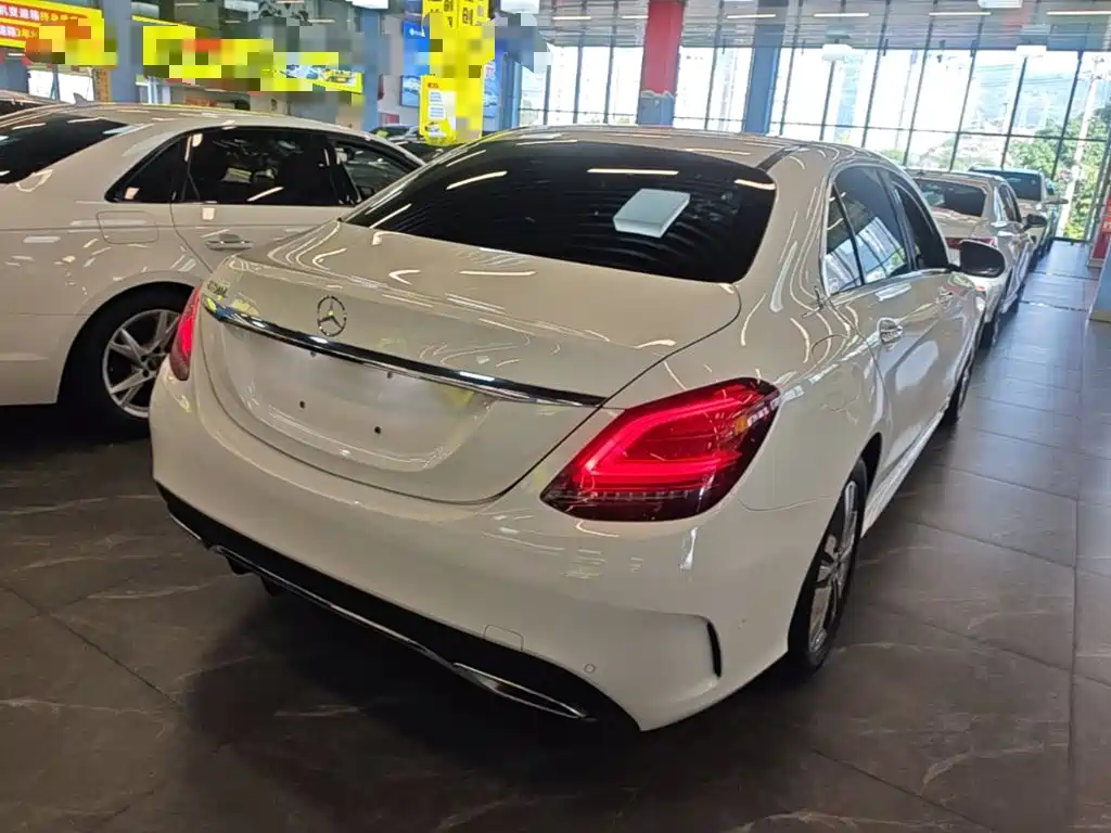 Mercedes-Benz C-Class — миниатюра 7
