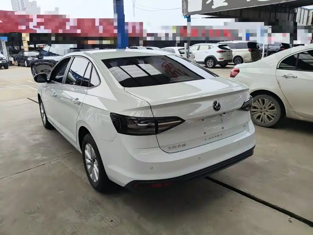 Volkswagen Lavida — миниатюра 5