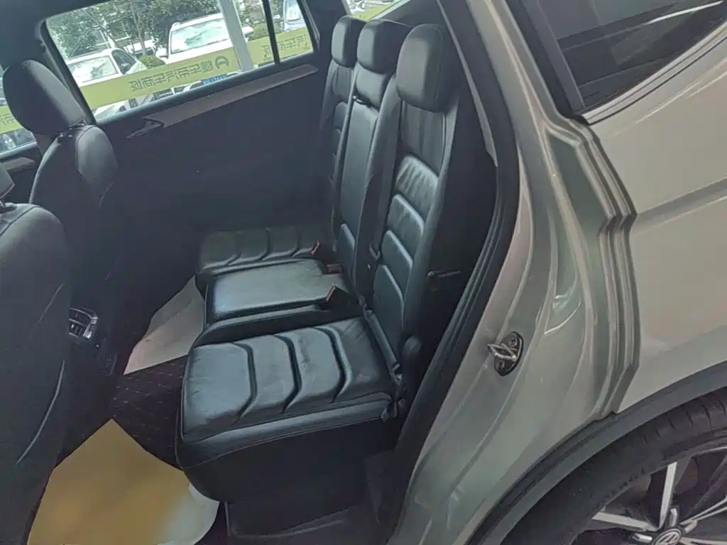 Volkswagen Tiguan L — миниатюра 17