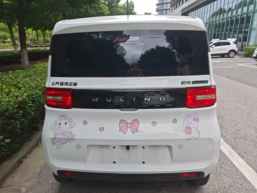 Wuling MINIEV — миниатюра 4