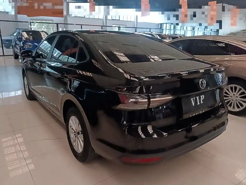 Volkswagen Lavida — миниатюра 5