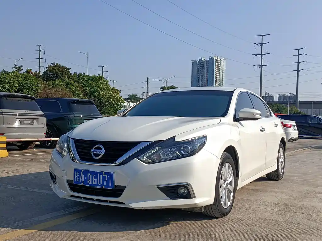 NISSAN TEANA
