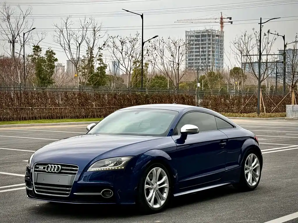 Купить Audi TTS