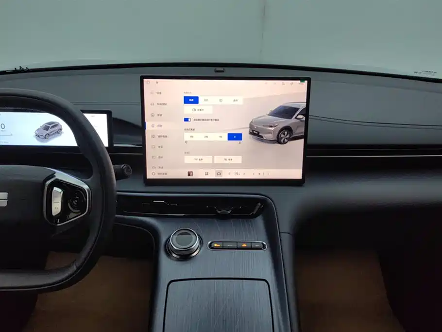 GEELY GALAXY GALAXY E5